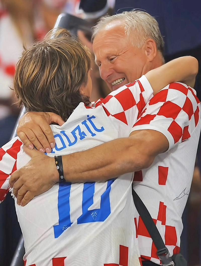 罗马诺：舍瓦利耶和扎巴尔尼有望在未来几天内加盟巴黎