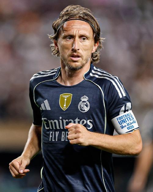 记者：彭啸应该是韧带损伤，联赛最后一轮可能是赶不上了