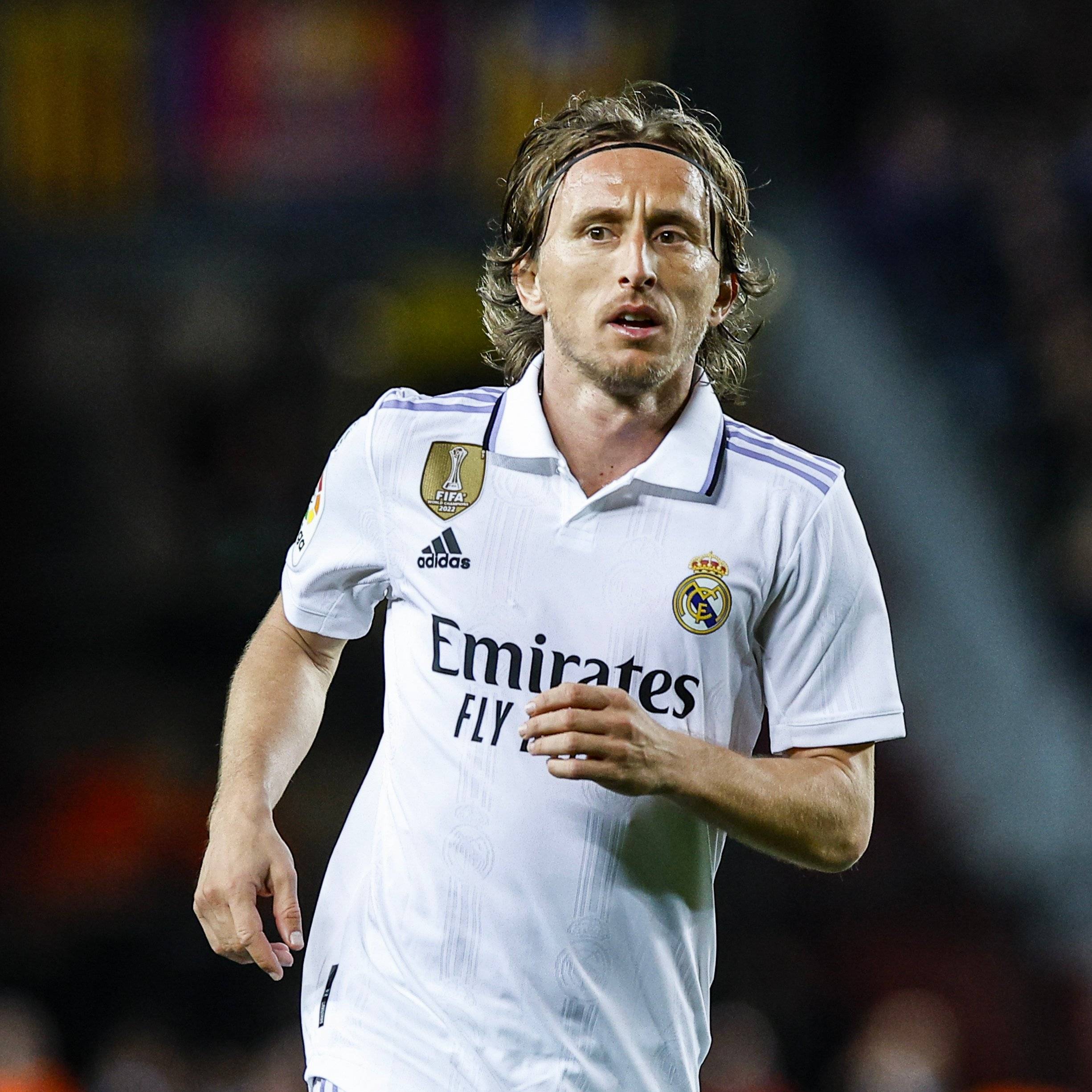 1-1！曼联又栽了：阿莫林打倒数第3连换4防守球员 5轮1胜跌至第8