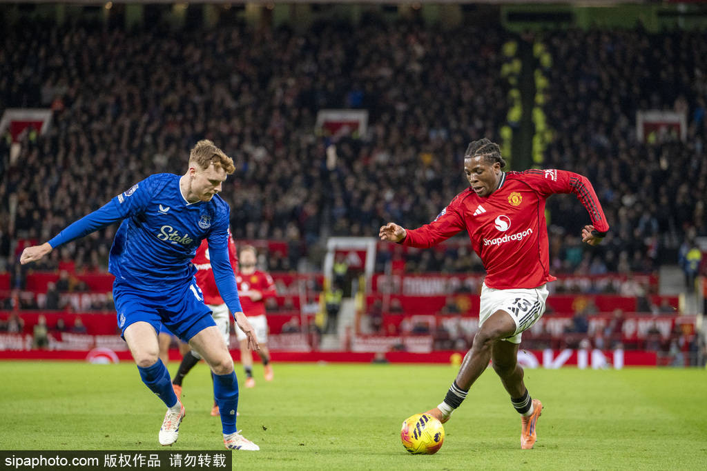 曼联希望对竞争对手进行双重打击阿莫林对红魔球星兴趣却无能为力