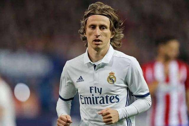 前锋头球破门，头球能力被放大关注